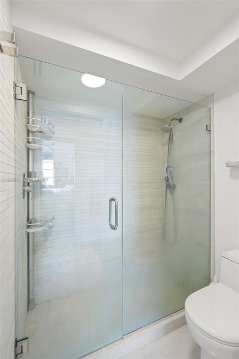 For Sale: $587,000 (1 beds, 1 baths, 930 Square Feet)