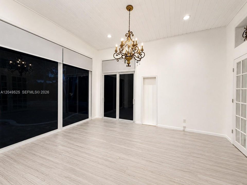 В аренду: $8,500 (5 спален, 3 ванн, 3426 Квадратных фут)
