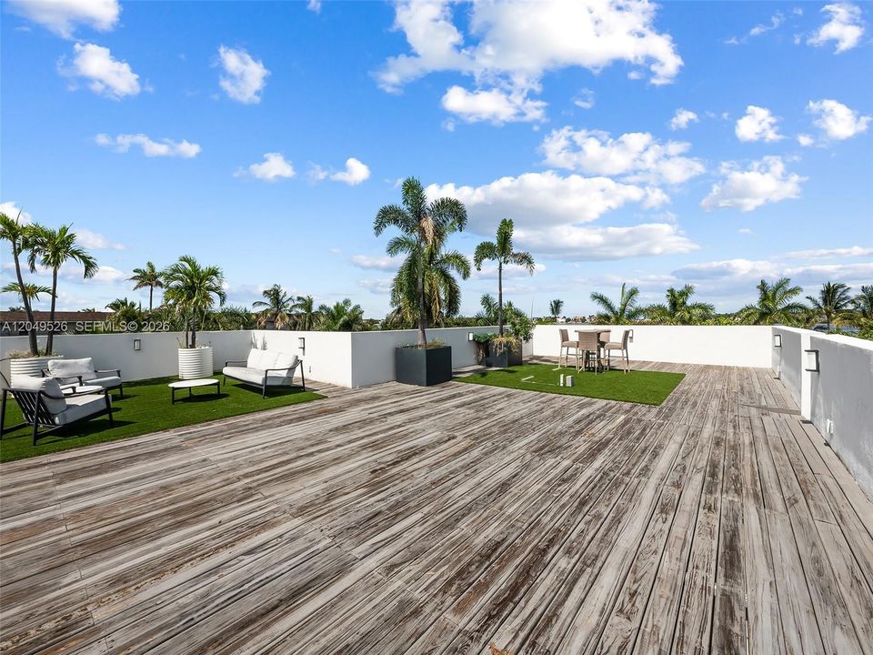 На продажу: $2,595,000 (4 спален, 4 ванн, 4194 Квадратных фут)