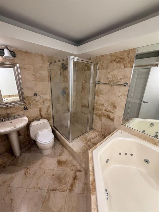 В аренду: $2,850 (2 спален, 2 ванн, 966 Квадратных фут)