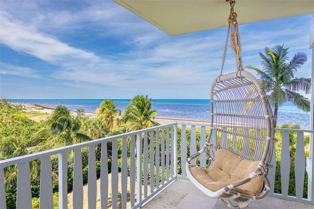 For Sale: $3,850,000 (4 beds, 4 baths, 1880 Square Feet)