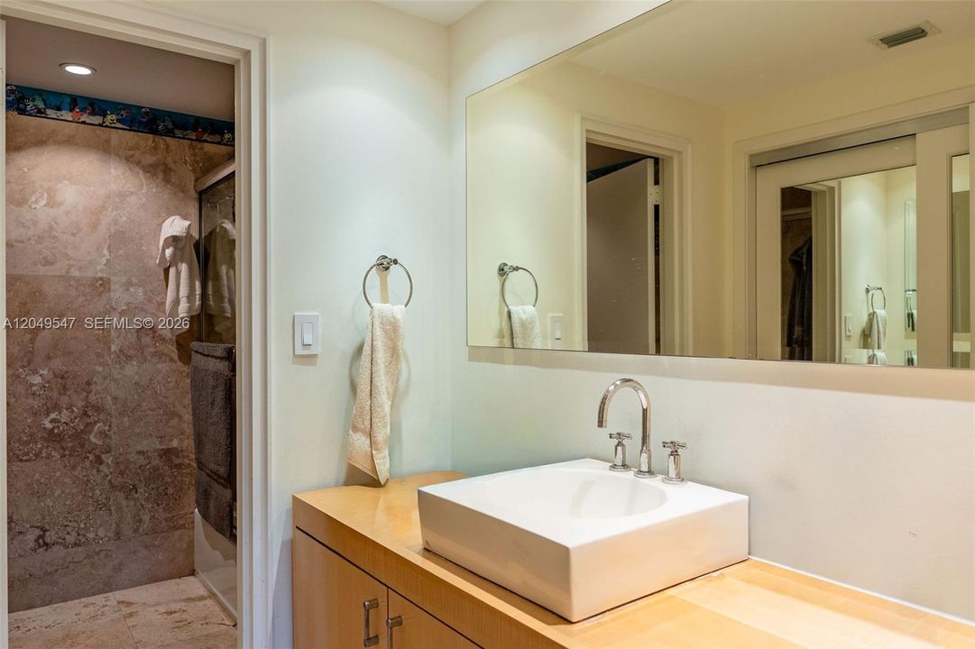 For Sale: $3,850,000 (4 beds, 4 baths, 1880 Square Feet)