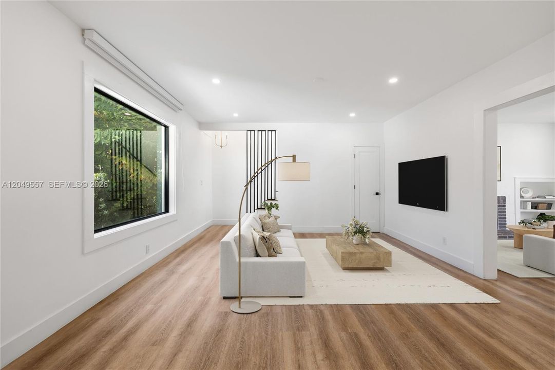 Activo con contrato: $1,675,000 (4 camas, 3 baños, 2414 Pies cuadrados)