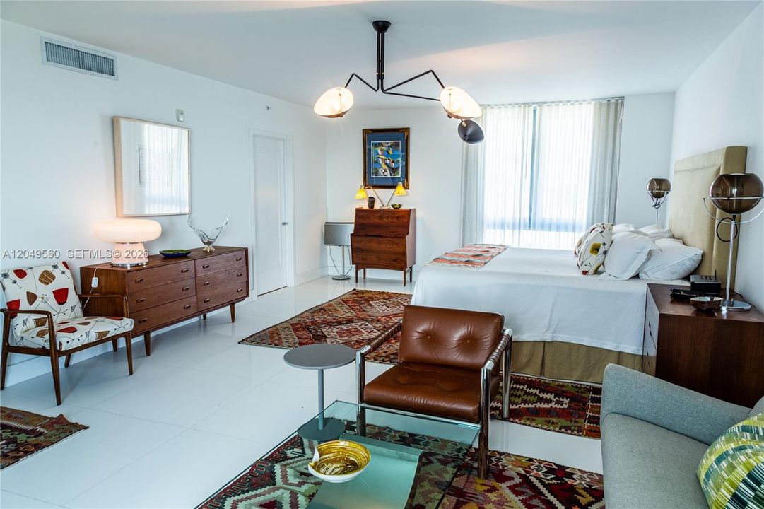 For Rent: $11,500 (3 beds, 3 baths, 2150 Square Feet)