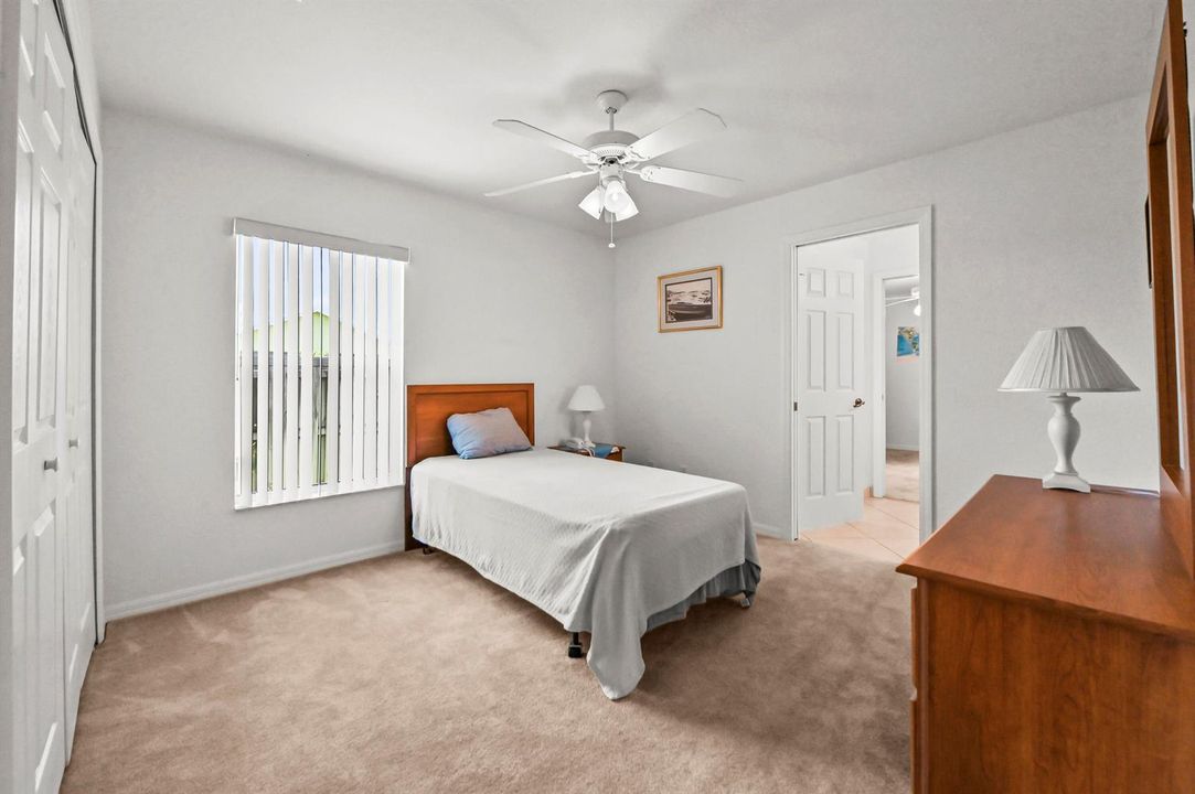 24 Bedroom 01