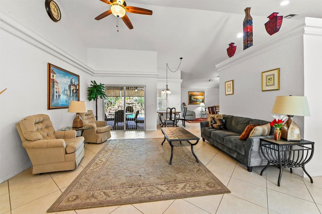 05 Living room 01