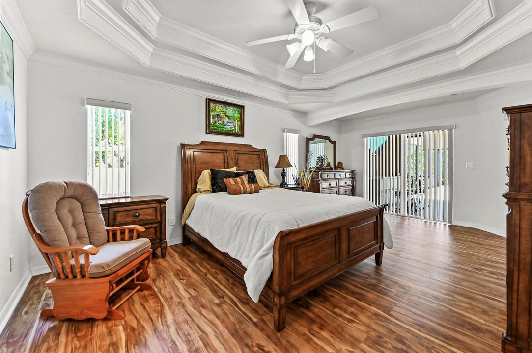 29 Bedroom 01
