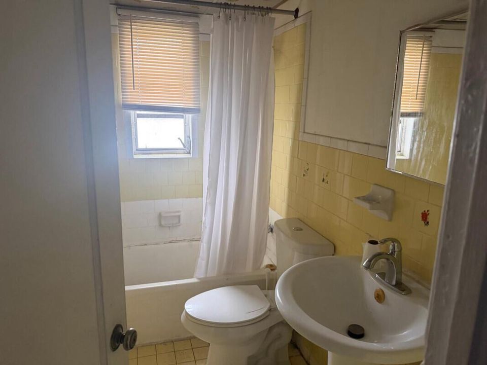 bathroomalayojpg