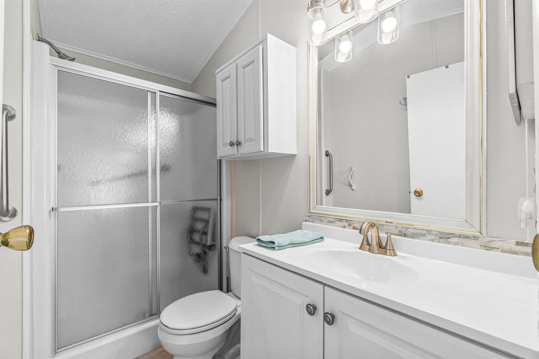 018-12HibiscusDrive-H-BrinyBreezes-FL-33