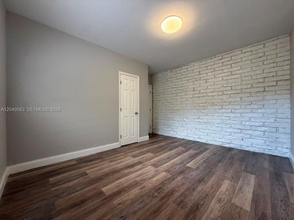 For Rent: $2,600 (3 beds, 2 baths, 1270 Square Feet)