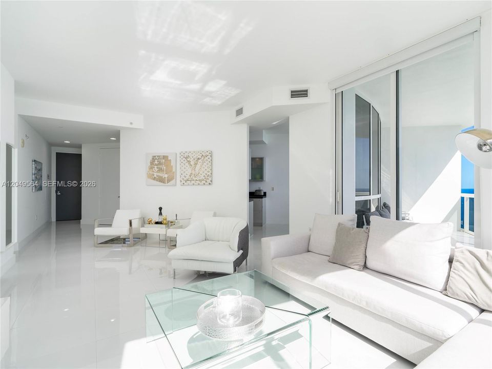 For Rent: $7,200 (2 beds, 2 baths, 1324 Square Feet)