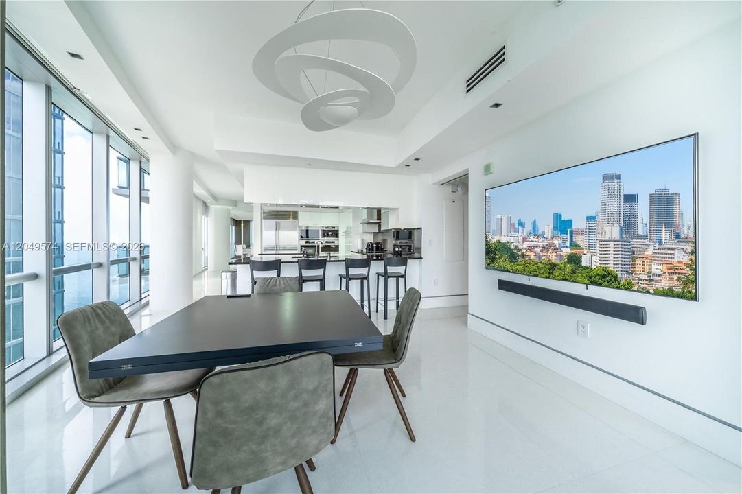 For Sale: $3,495,000 (4 beds, 4 baths, 2485 Square Feet)
