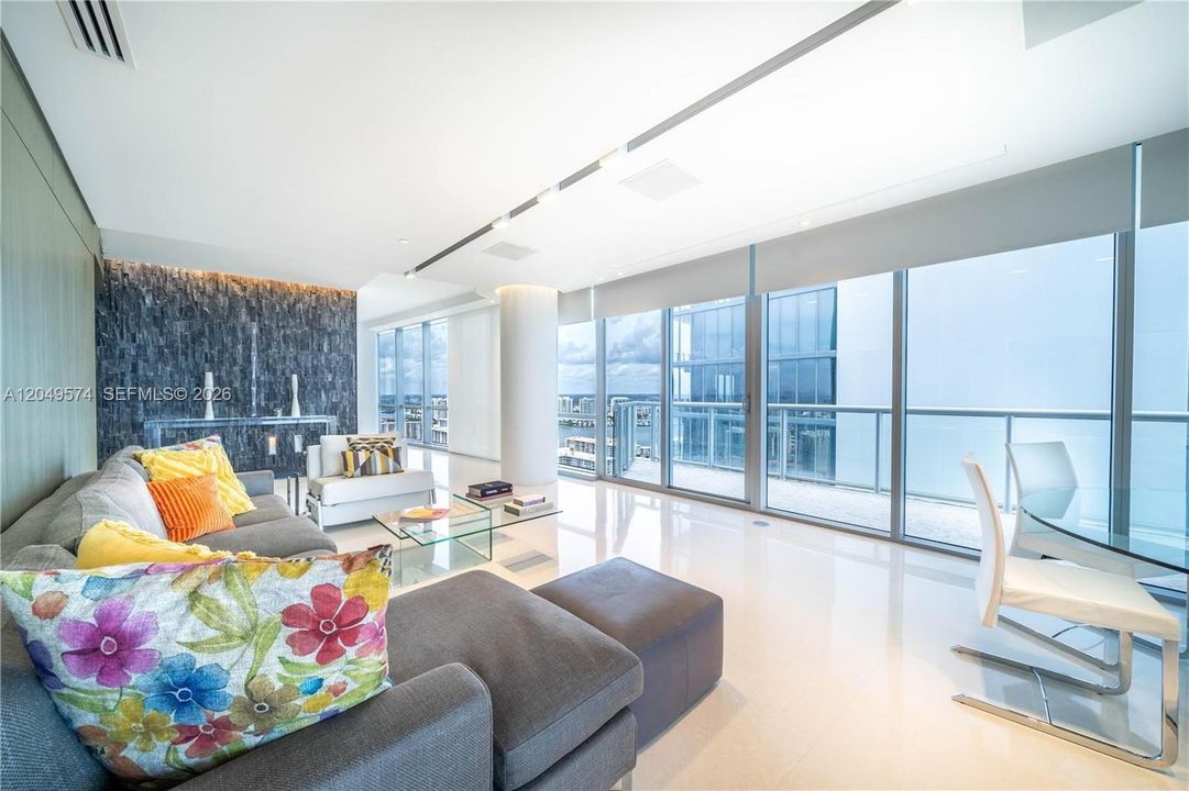 For Sale: $3,495,000 (4 beds, 4 baths, 2485 Square Feet)
