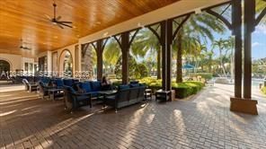En Venta: $835,000 (4 camas, 3 baños, 2476 Pies cuadrados)
