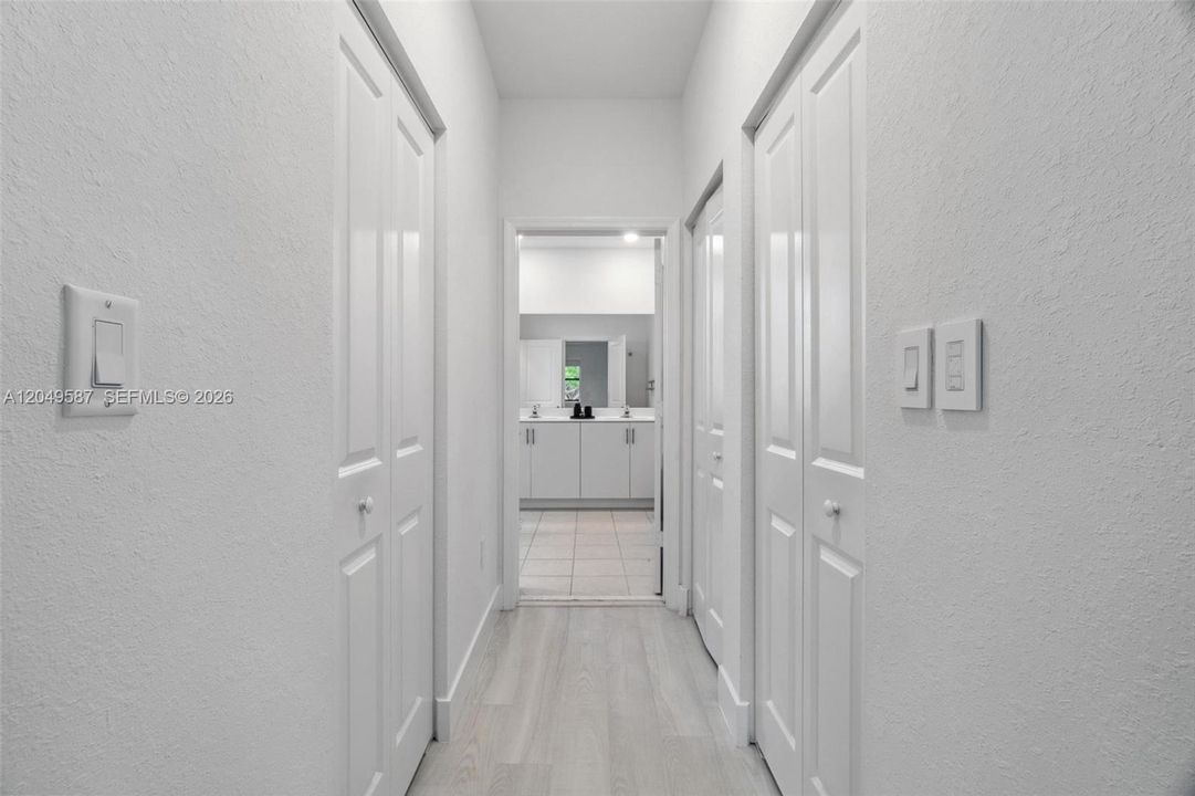 На продажу: $690,000 (5 спален, 3 ванн, 2640 Квадратных фут)