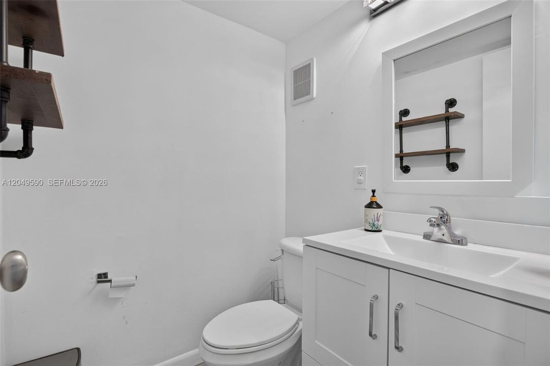 В аренду: $3,750 (3 спален, 2 ванн, 1950 Квадратных фут)
