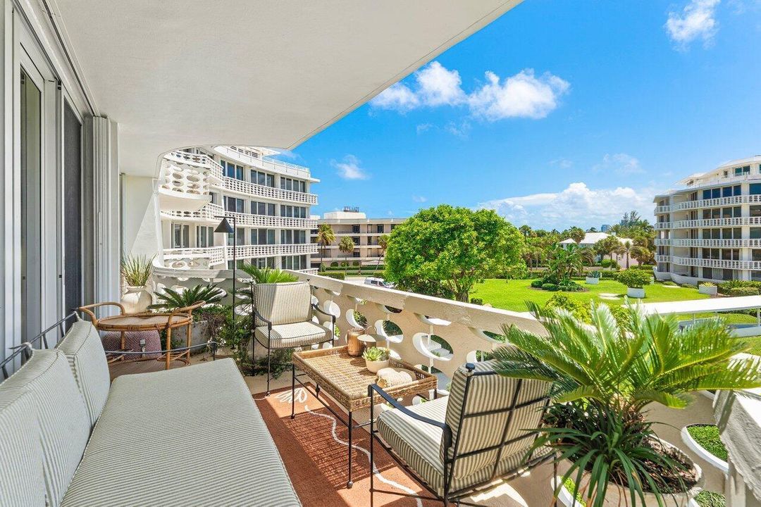025-100SunriseAvenue-418-PalmBeach-FL-33