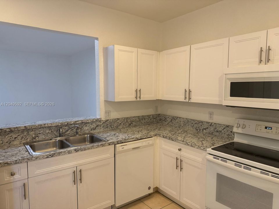For Rent: $3,195 (3 beds, 2 baths, 1436 Square Feet)