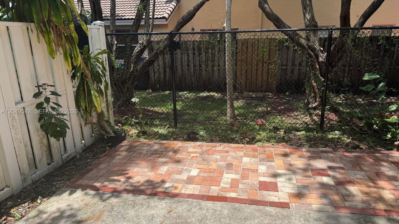 For Rent: $3,195 (3 beds, 2 baths, 1436 Square Feet)