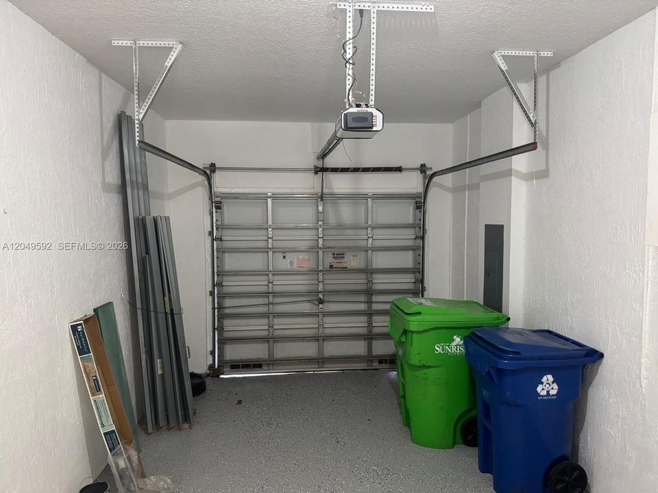 For Rent: $3,195 (3 beds, 2 baths, 1436 Square Feet)