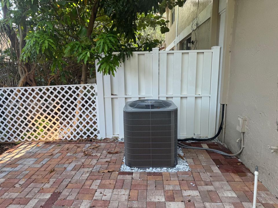 For Rent: $3,195 (3 beds, 2 baths, 1436 Square Feet)