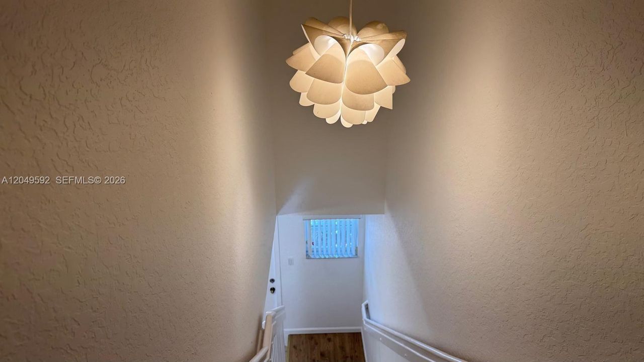 For Rent: $3,195 (3 beds, 2 baths, 1436 Square Feet)