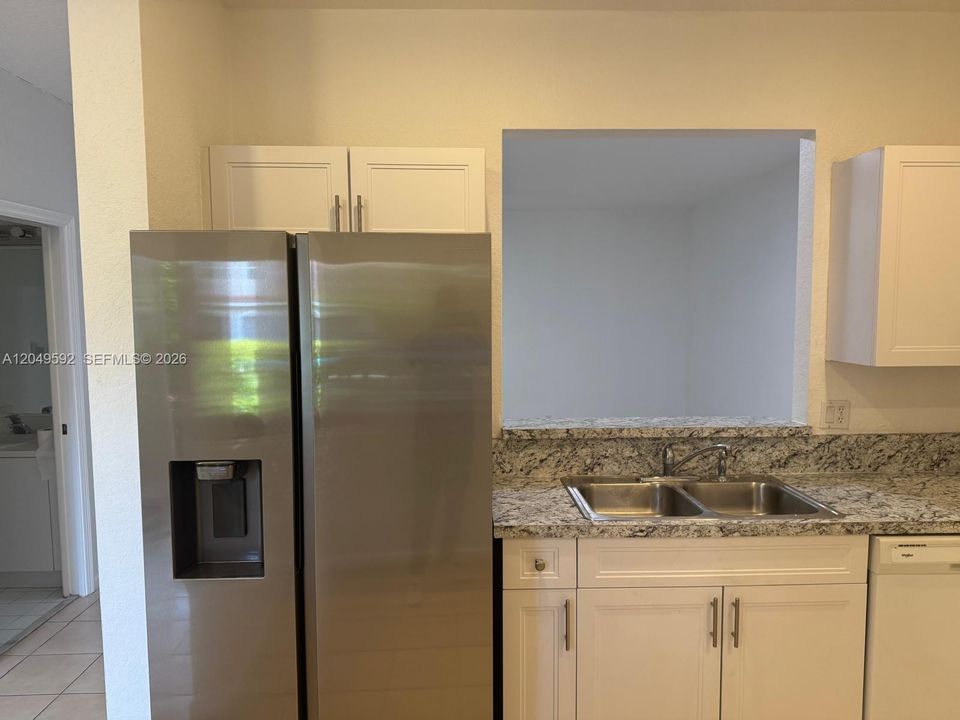 For Rent: $3,195 (3 beds, 2 baths, 1436 Square Feet)