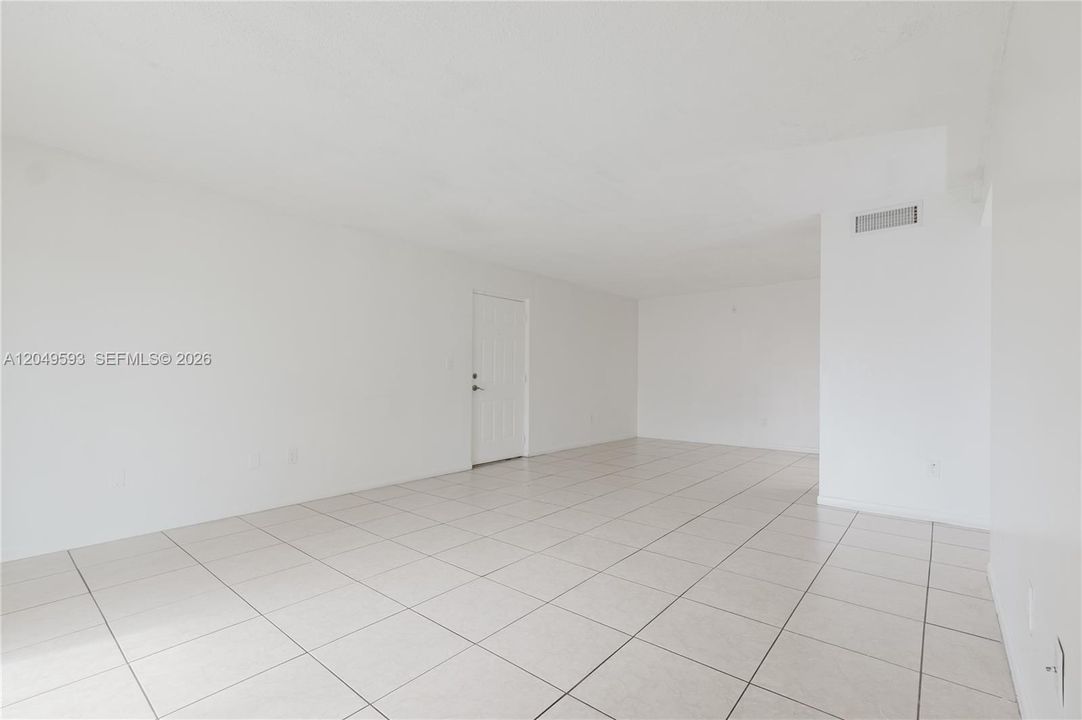For Rent: $2,650 (3 beds, 2 baths, 1085 Square Feet)
