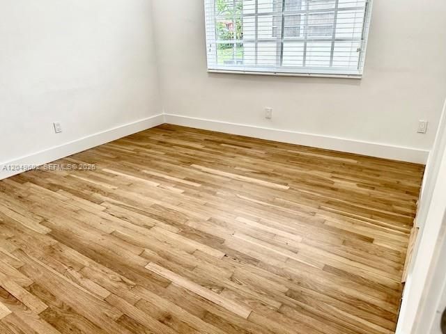В аренду: $4,200 (3 спален, 2 ванн, 1228 Квадратных фут)