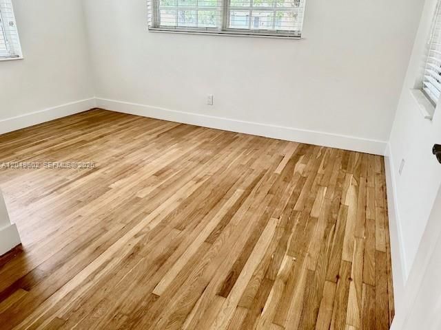 В аренду: $4,200 (3 спален, 2 ванн, 1228 Квадратных фут)