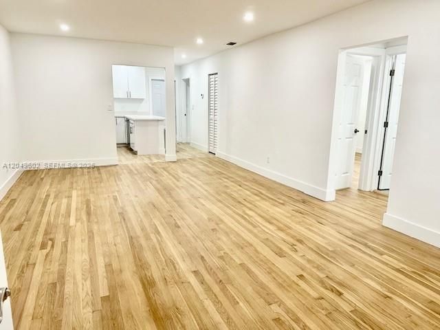 В аренду: $4,200 (3 спален, 2 ванн, 1228 Квадратных фут)
