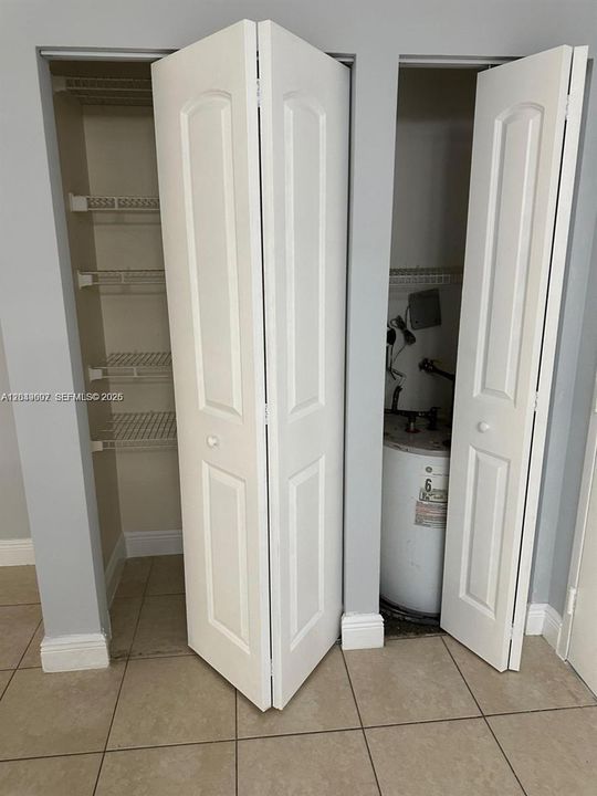 For Rent: $2,100 (2 beds, 2 baths, 877 Square Feet)