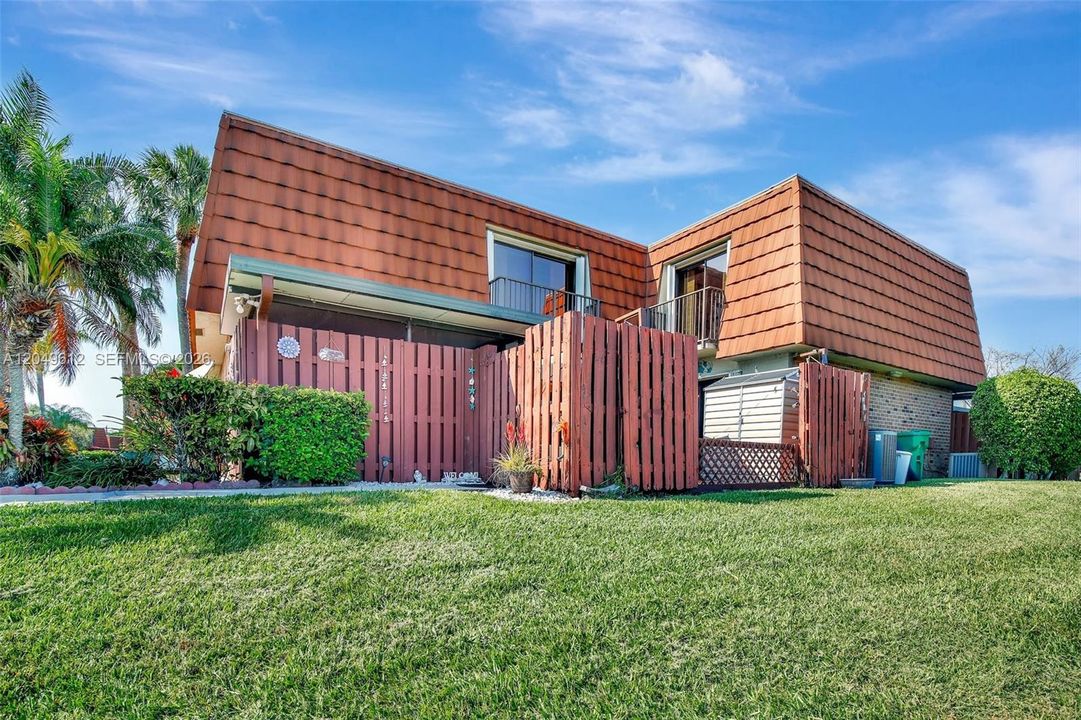 На продажу: $439,900 (3 спален, 2 ванн, 1654 Квадратных фут)