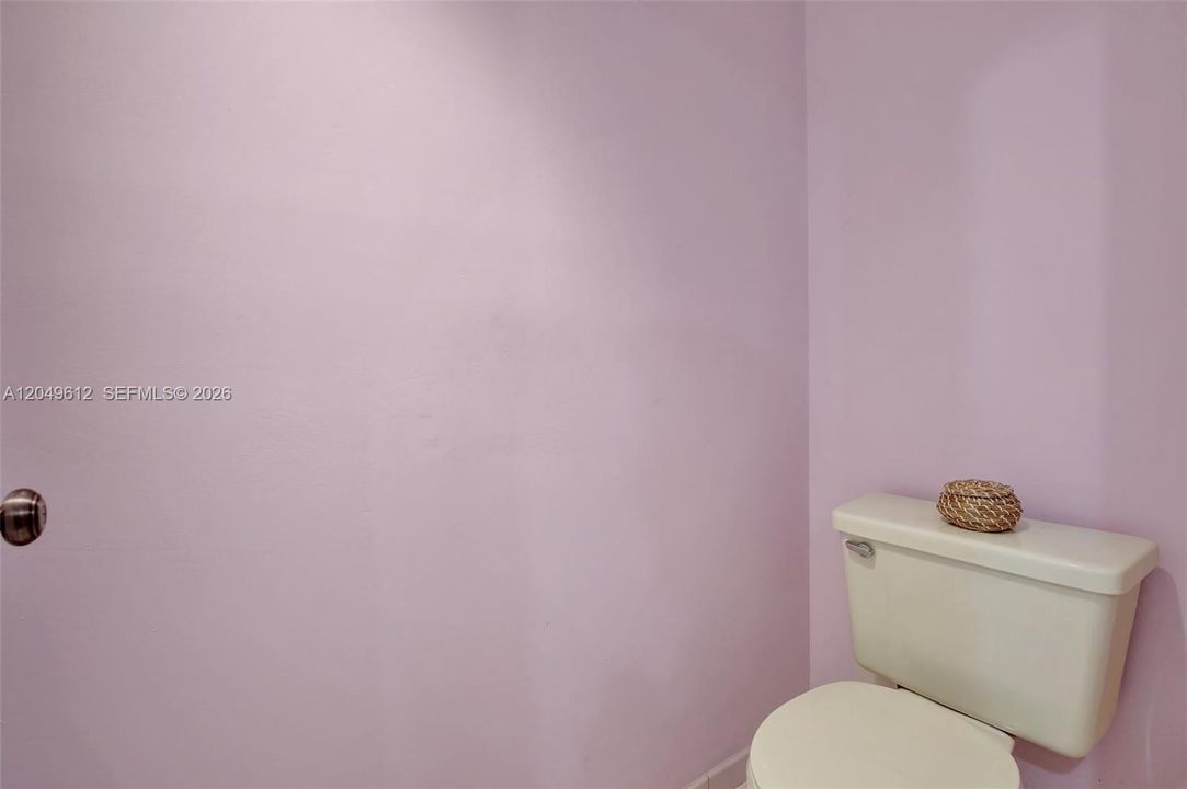 На продажу: $439,900 (3 спален, 2 ванн, 1654 Квадратных фут)