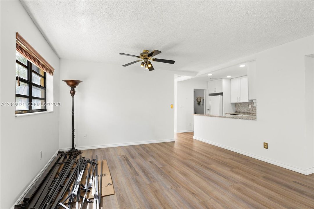 For Rent: $3,100 (3 beds, 2 baths, 1737 Square Feet)