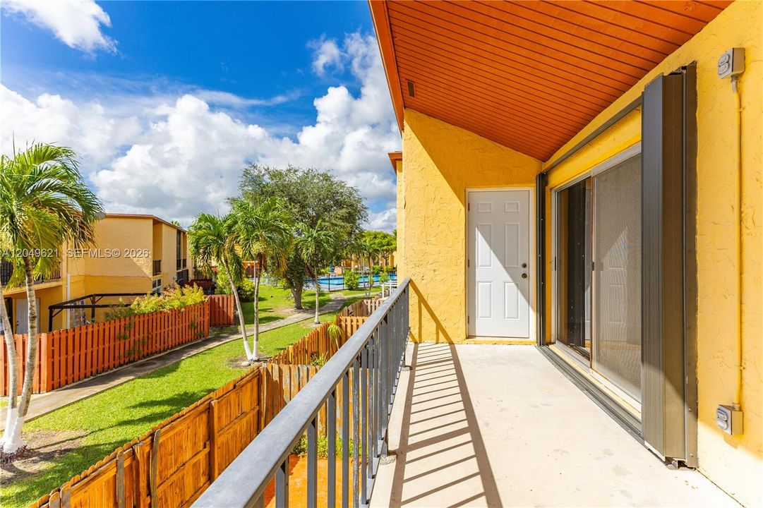 For Rent: $3,100 (3 beds, 2 baths, 1737 Square Feet)
