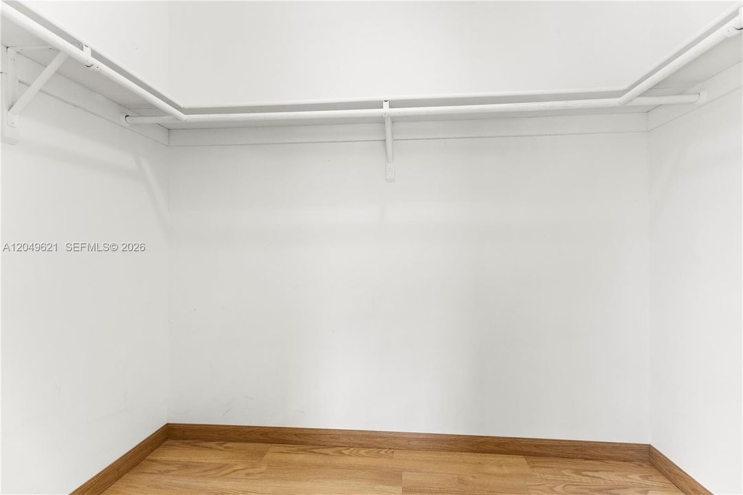 For Rent: $3,100 (3 beds, 2 baths, 1737 Square Feet)