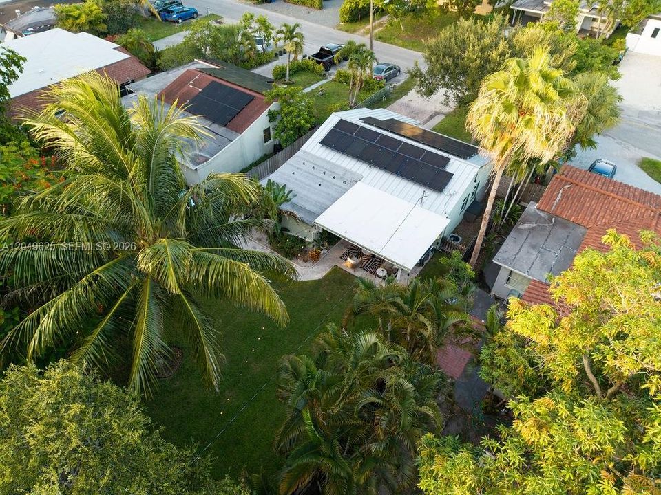 For Rent: $2,500 (3 beds, 1 baths, 1131 Square Feet)