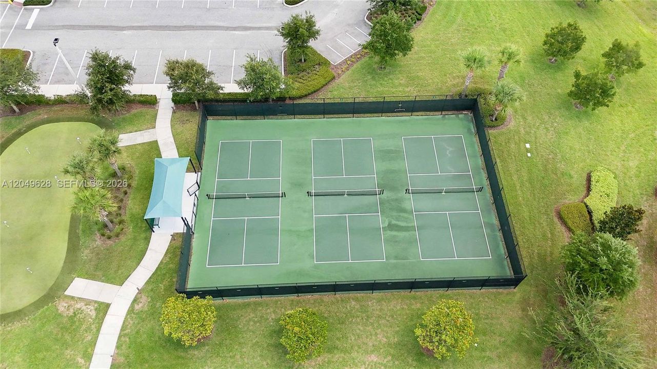 Oasis Cluhouse Pickleball courts