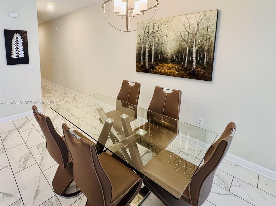 En Venta: $420,000 (4 camas, 3 baños, 1902 Pies cuadrados)