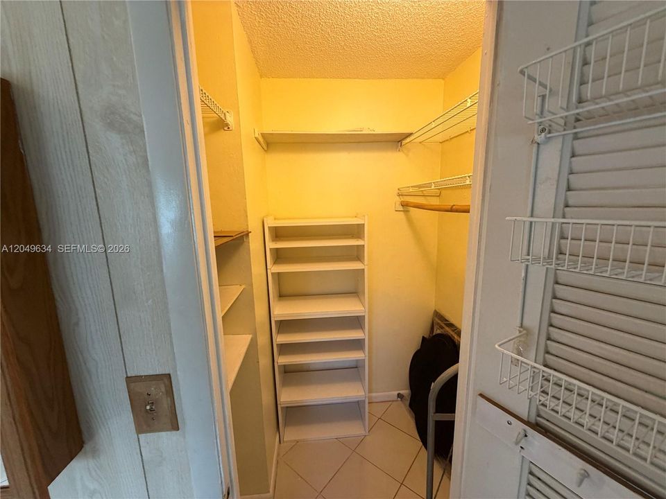 For Rent: $1,699 (2 beds, 2 baths, 850 Square Feet)