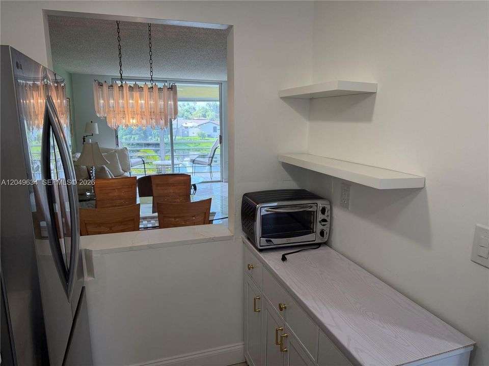 For Rent: $1,699 (2 beds, 2 baths, 850 Square Feet)