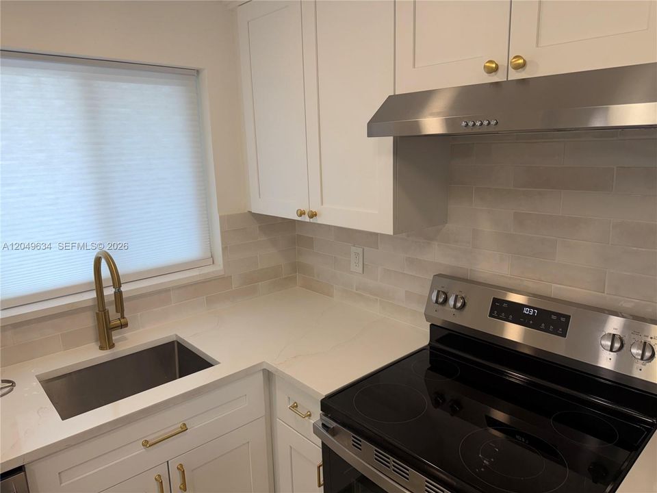 For Rent: $1,699 (2 beds, 2 baths, 850 Square Feet)