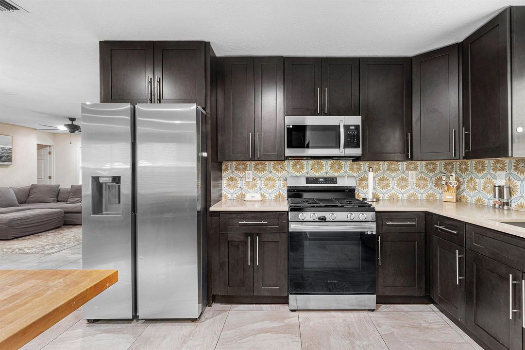 008-711LaurelDrive-WestPalmBeach-FL-3340