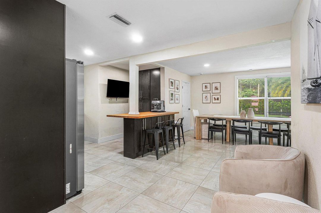 010-711LaurelDrive-WestPalmBeach-FL-3340