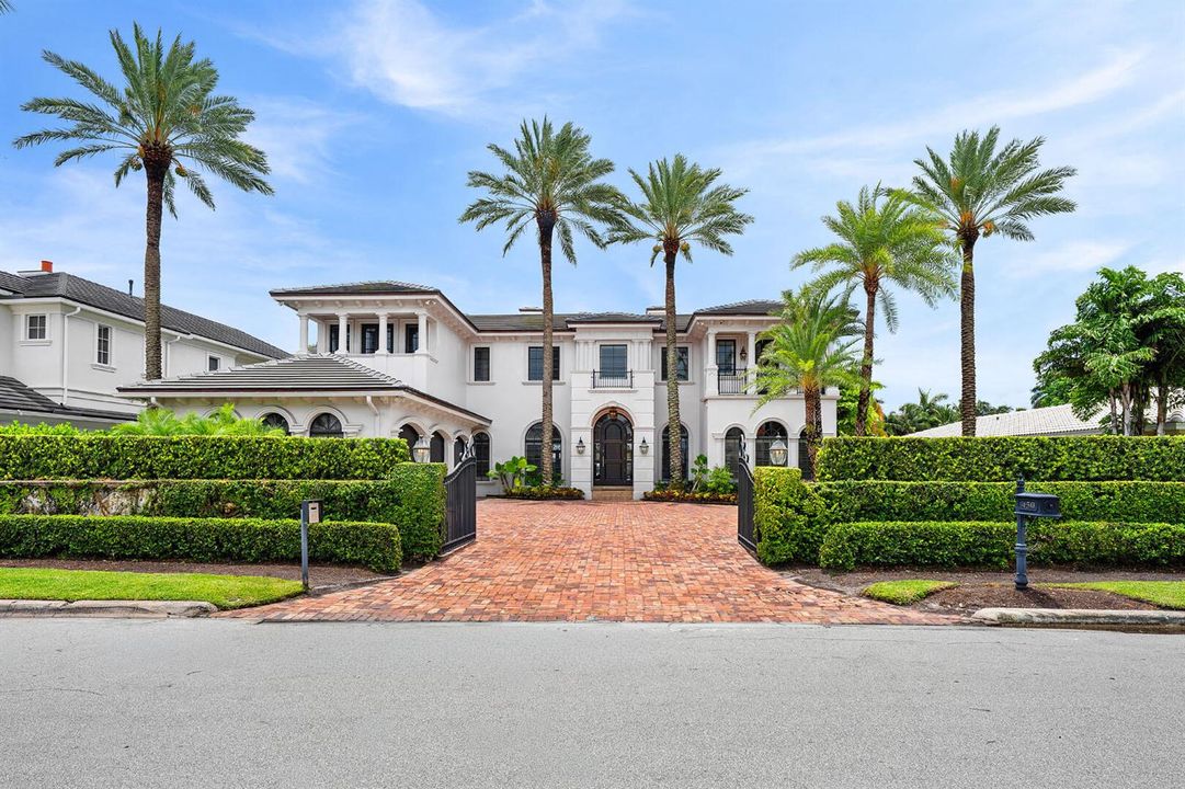 450_South_Maya_Palm_Drive_02