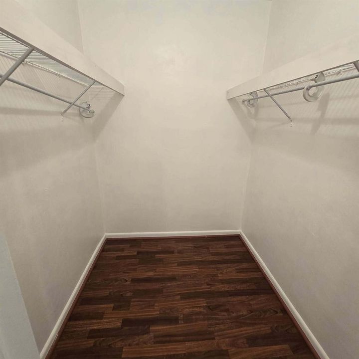 image000000 (8)