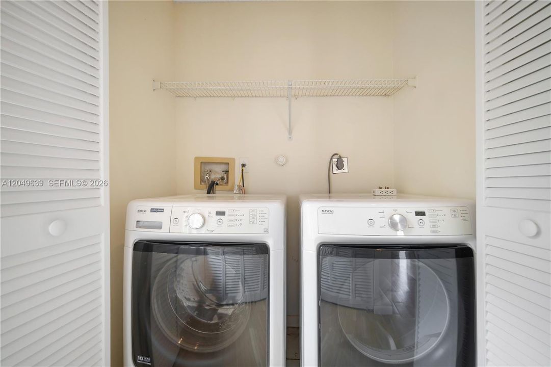 For Rent: $5,300 (3 beds, 3 baths, 1927 Square Feet)