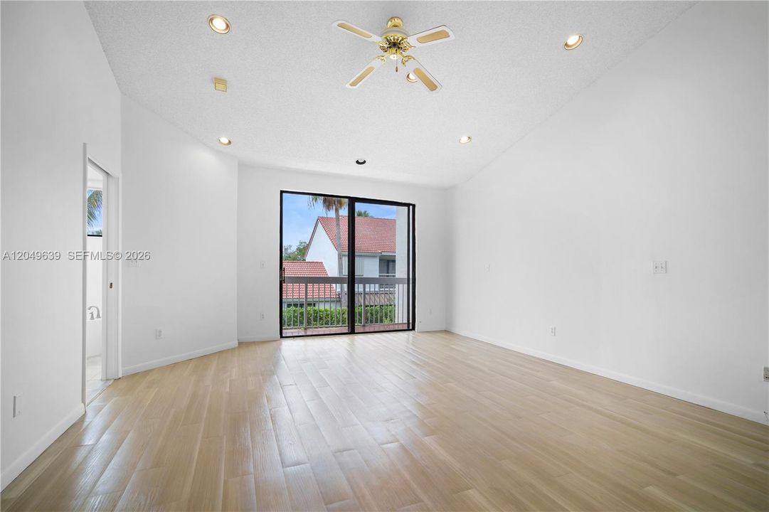 For Rent: $5,300 (3 beds, 3 baths, 1927 Square Feet)