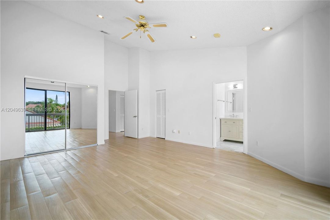 For Rent: $5,300 (3 beds, 3 baths, 1927 Square Feet)